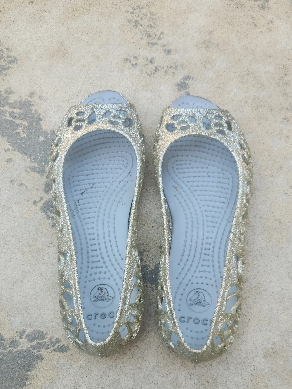 Crocs Isabella Glitter Peep Toe Flats Sandals Silver Gold Metallic Size 3 Girls